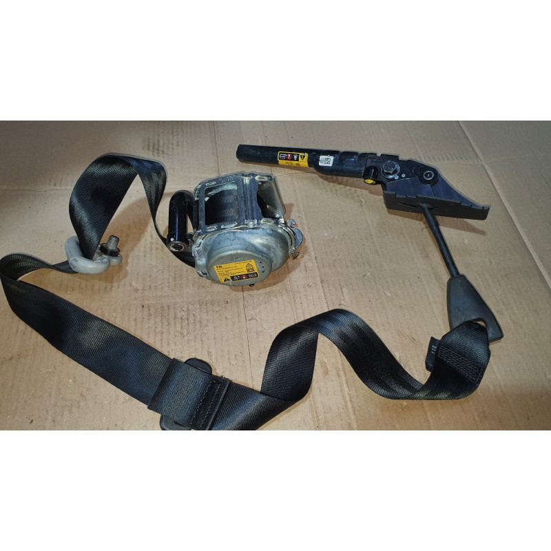 86884-6RR5A Nissan X-Trail Front Right Seat Tongue Pretension Belt (Black)