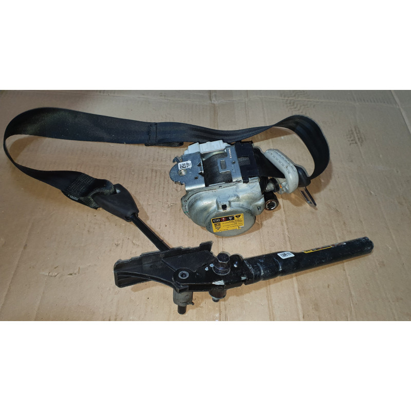 86884-6RR5A Nissan X-Trail Front Right Seat Tongue Pretension Belt (Black)