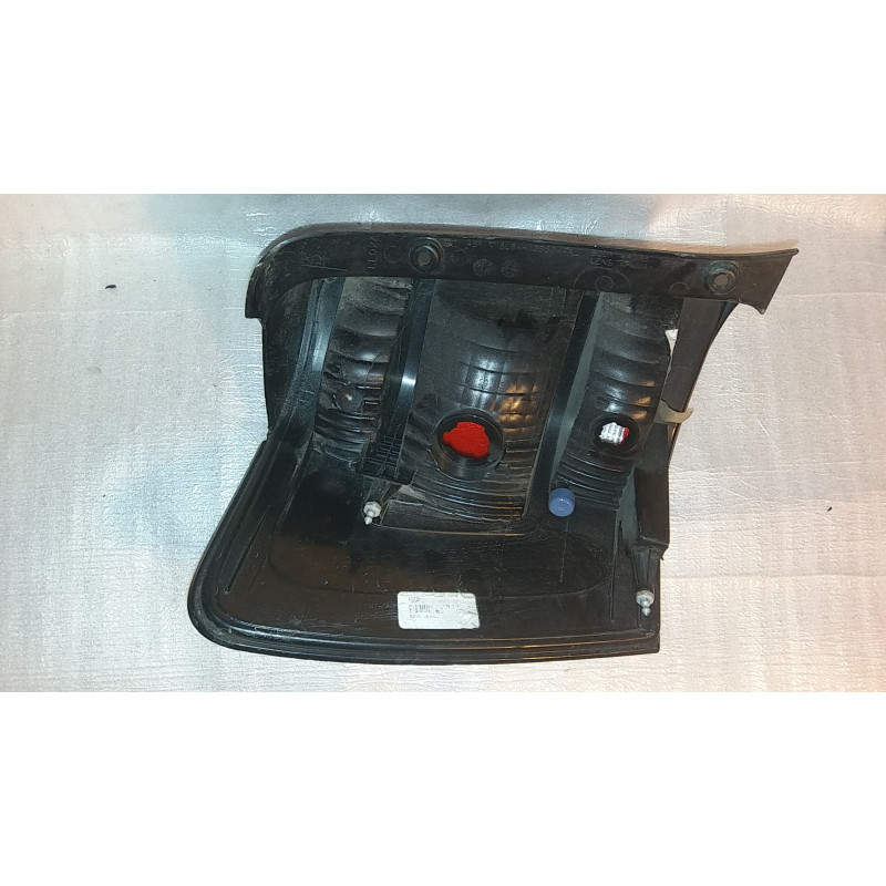 8L84-13B504-A Ford Escape Right Tail Lamp 2008-2012