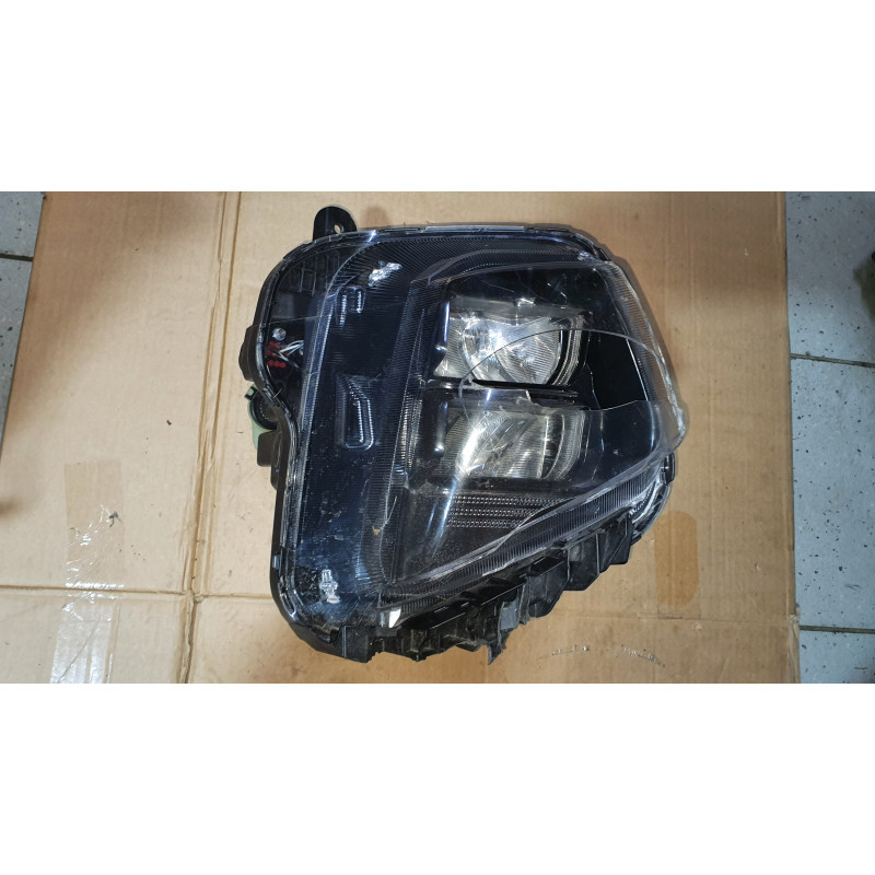 92102-CW150 Hyundai Tucson Right LED Headlight 2021-2023