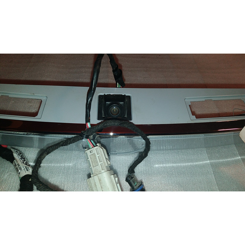 95093299 Buick Encore Rear Liftgate Center Chrome Camera Panel Molding