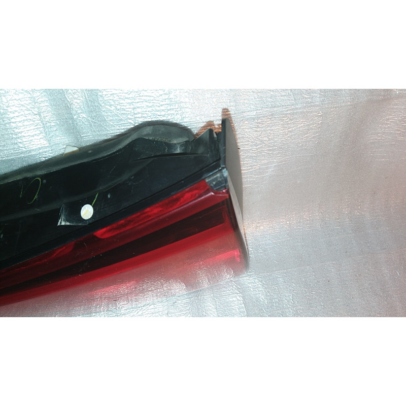 92406-1U500 Kia Sorento Right Inner Tail Lamp 2014-2015