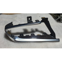 23204660 Buick Enclave Left Dash Air Vent Chrome Decal Trim 2018-2021