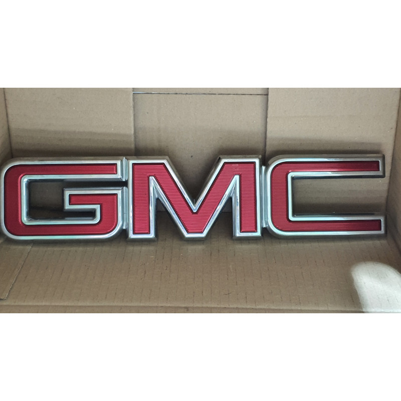 22814065 GMC Yukon Grille Name Plate Logo Emblem 2015-2020 84674421