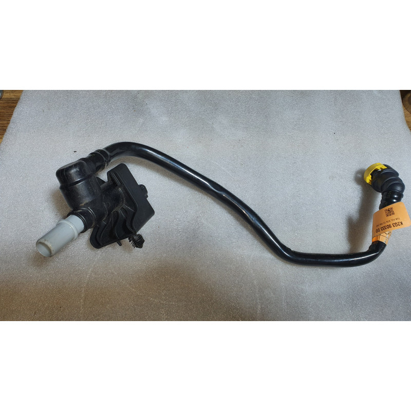 GU5A-9G712-CC Lincoln Nautilus Fuel Emission System Connecting Hose Tube