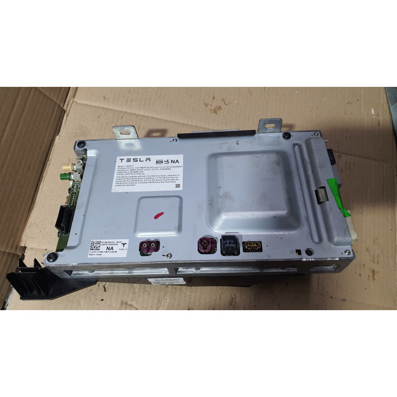 1566786-00-E Tesla Model 3 Media Control Unit Computer Module 2017-2023