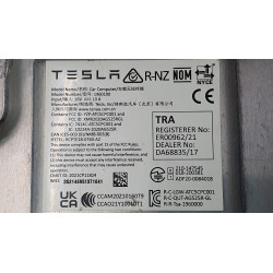 1684435-00-D Tesla Model Y Media Car Computer Module 2020-2024