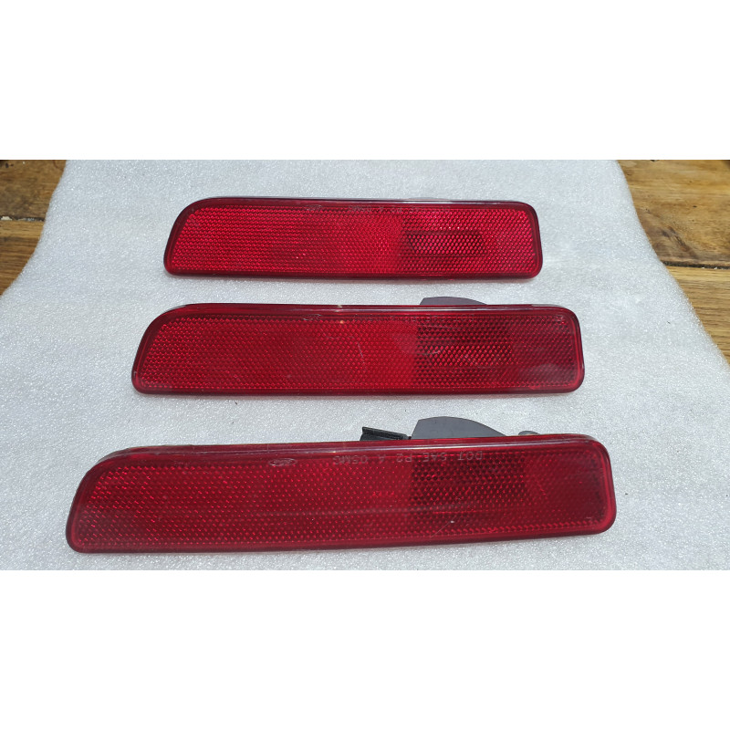 5R33-15A457-AA Ford Mustang Rear Bumper Reflector Marker Lamp Left