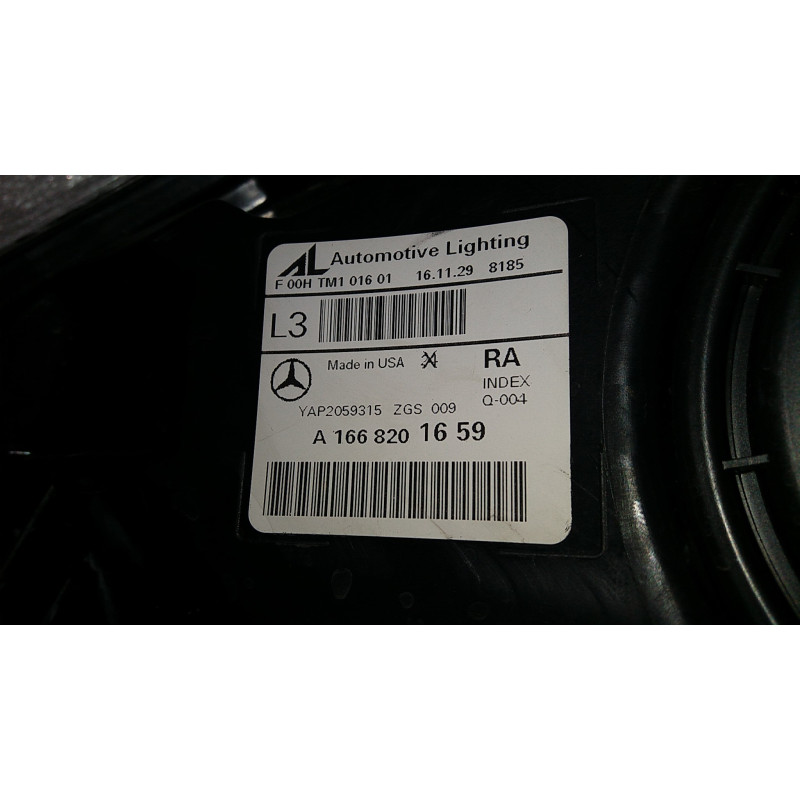 1668201659 Mercedes-Benz GLE Right Halogen Headlight 2016-2018