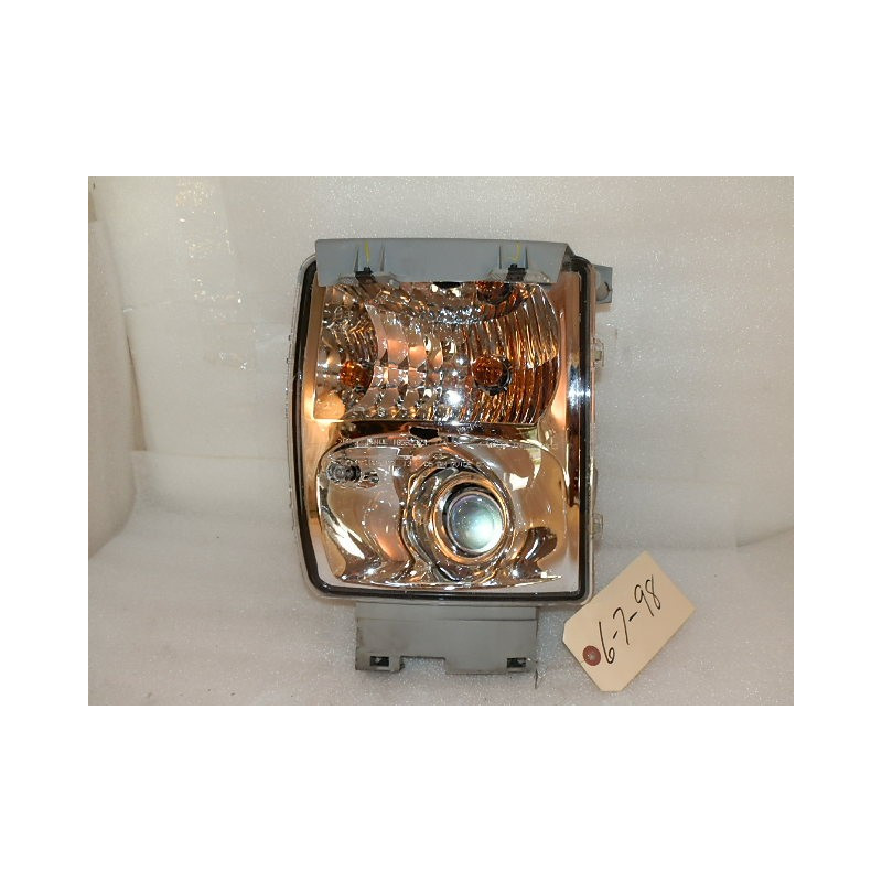 25754009 Cadillac STS Left Projector Fog Lamp 2005-2011