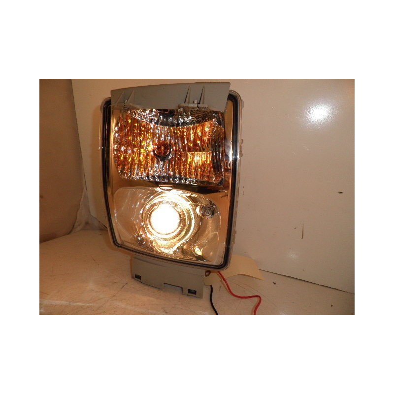 25754016 Cadillac STS Right Projector Fog Lamp 2005-2010