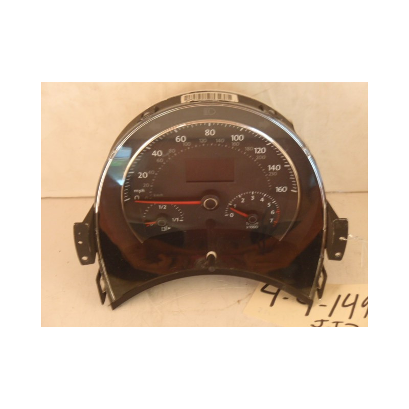 1C0920501P Volkswagen Beetle Speedometer Instrument Cluster 2006-2008
