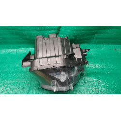 92102-S2000 Hyundai Santa Fe Right Halogen Headlight 2019-2020