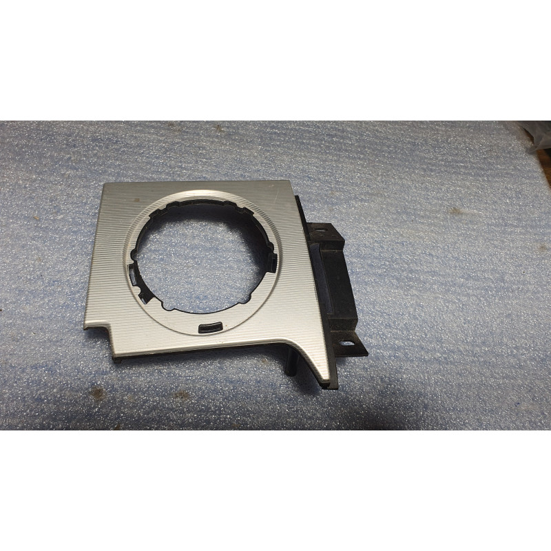 6R33-63044B88-B Ford Mustang Right Air Vent Bezel 2005-2009