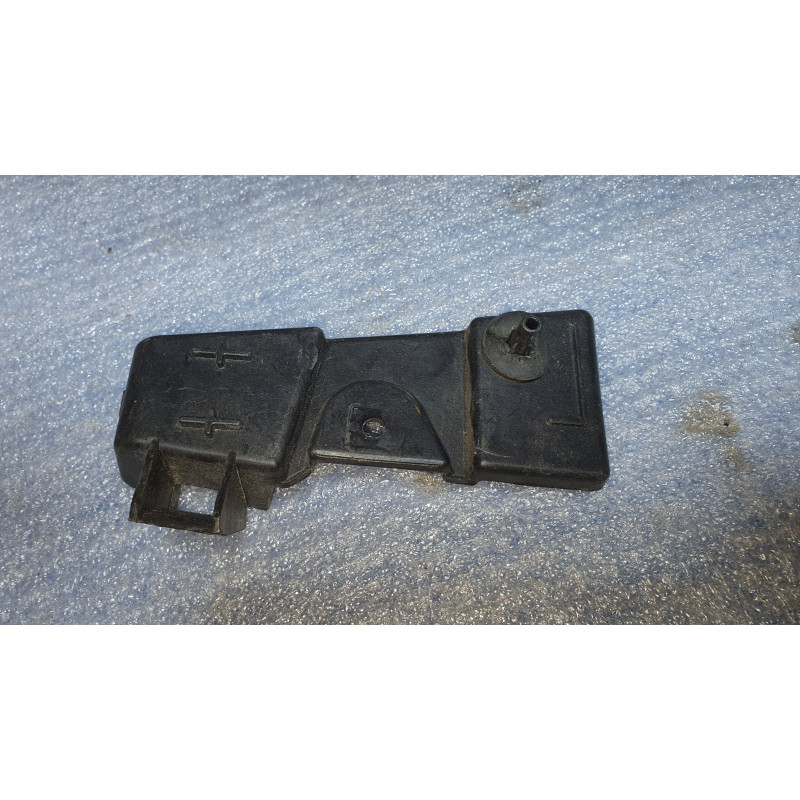 4R33-17F766-AA Ford Mustang Right Rear Bumper Reinforced Bracket 2005-2009