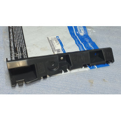 FR3B-16C066-AC Ford Mustang Right Front Fender Mount Retainer Bracket