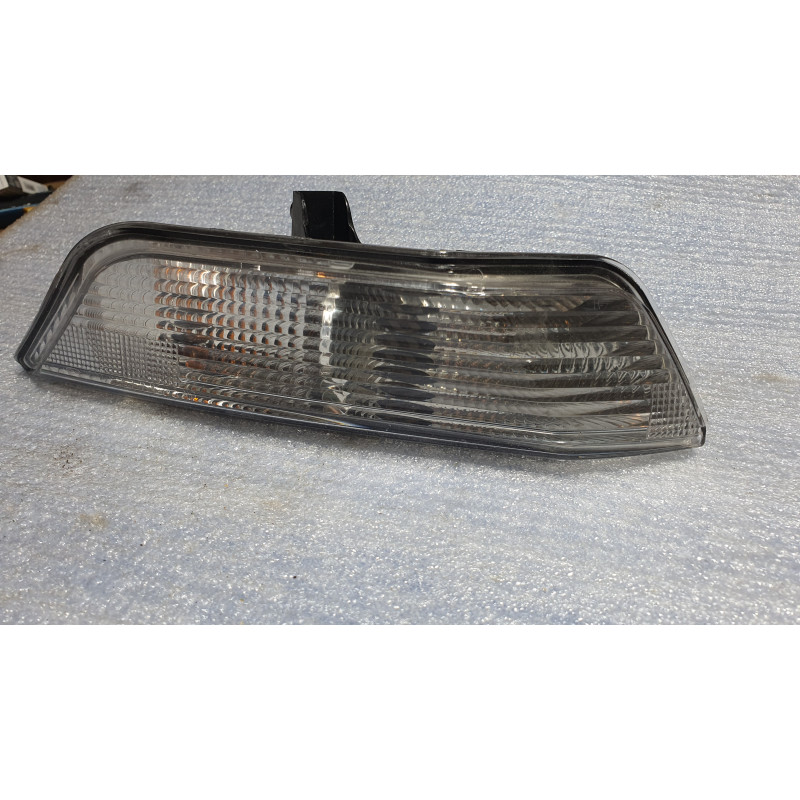 FR3B-13200-A Ford Mustang Right Front Turn Signal Lamp 2015-2017