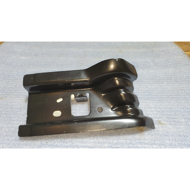FR3Z-63108A26-A Ford Mustang Right Front Reinforced Support Bracket
