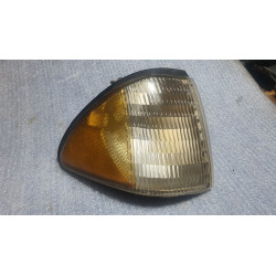 E7ZB-15A428-AC Ford Mustang Right Corner Turn Signal Lamp 1987-1993