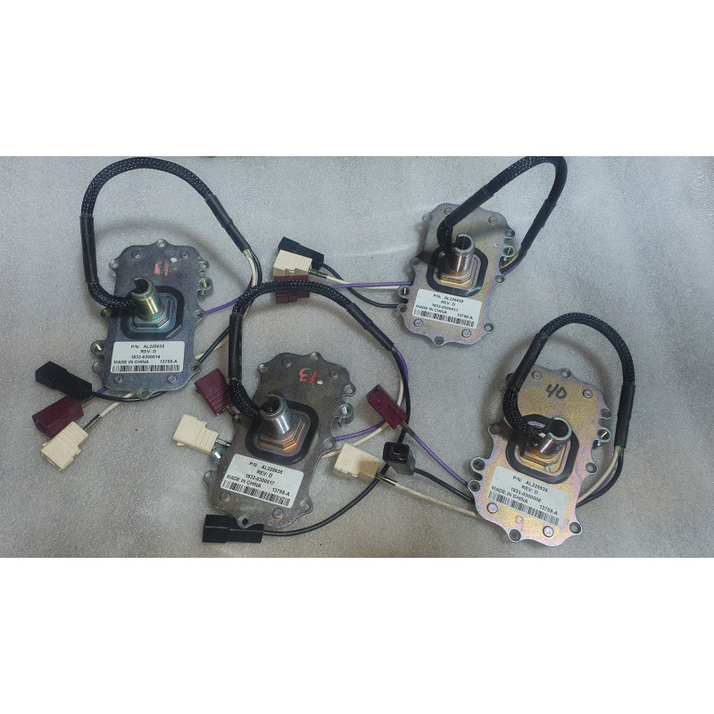 AL225635 John Deere Roof GPS Radio Antenna Amplifier