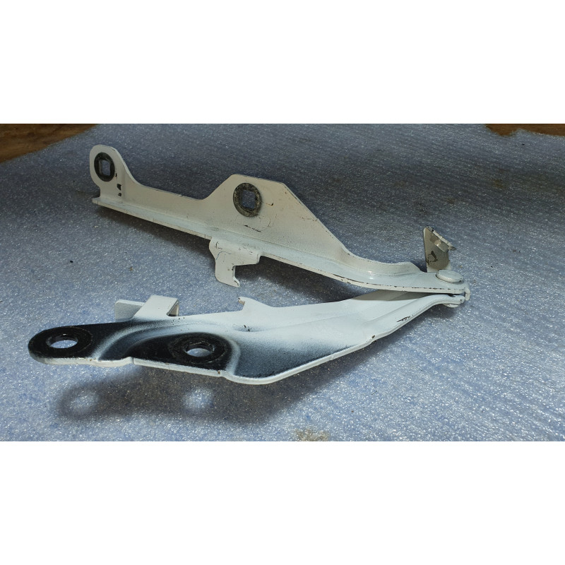 JR3B-16800-AA Ford Mustang Right Hood Hinge 2018-2023 JR3Z-16796-A