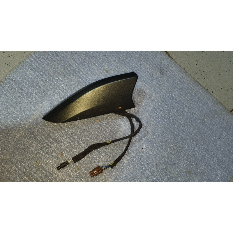 23470265 Cadillac Roof GPS Radio Antenna