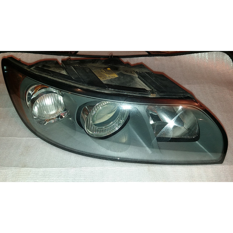 30698886 Volvo S40 Right Headlight 2005-2009