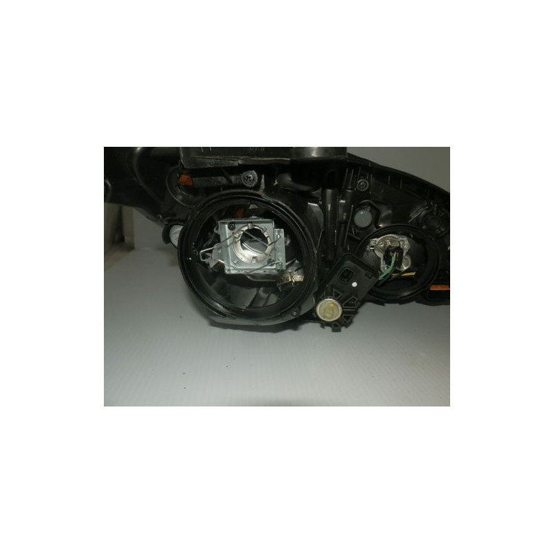 92101-2M070 Hyundai Genesis Coupe Left Xenon Headlight 2009-2012