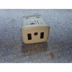 13509943 Cadillac ELR Dual AUX USB Port Audio Auxiliary Jack 2014-2016