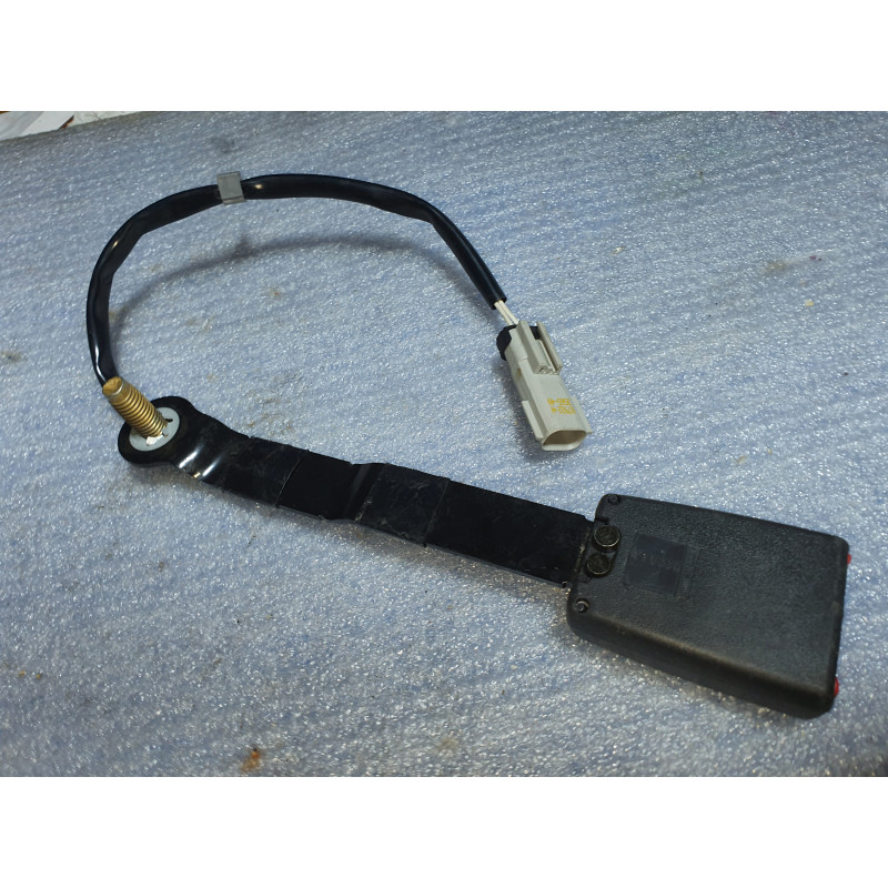 33008997A Jeep Liberty Right Front Seat Belt Buckle 1999-2007