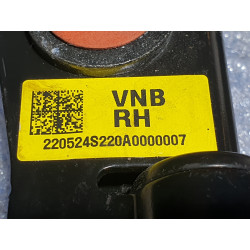 88841-D2000-VNB Hyundai Genesis G90 Right Seat Belt Pretensioner Buckle