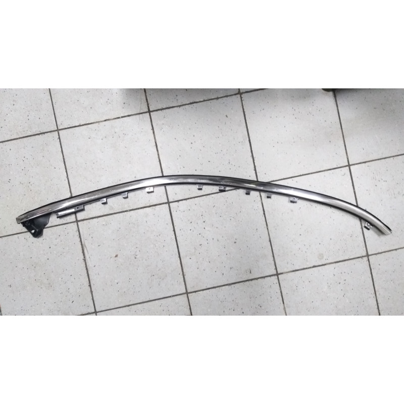 22886759 Chevrolet Right Front Door Window Upper Reveal Chrome Molding