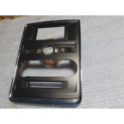 GD9T-18A802-HB Lincoln Rear Console Radio Climate Control Panel Trim Bezel
