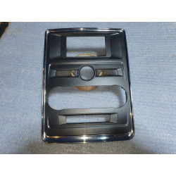 GD9T-18A802-HB Lincoln Rear Console Radio Climate Control Panel Trim Bezel
