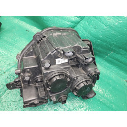 92102-S2000 Hyundai Santa Fe Right Halogen Headlight 2019-2020