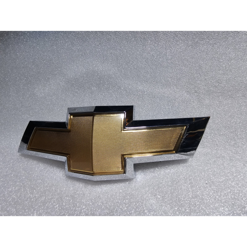 22761889 Chevrolet Camaro Grille Logo Emblem 2010-2013 92194260