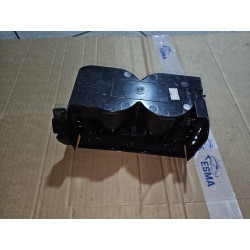 1302568 Cadillac CT6 Center Console Cup Holder 2016-2020