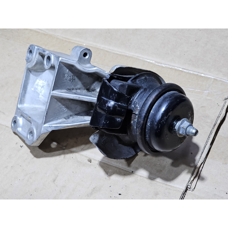 11220-CD002 Nissan 350Z Left Engine Bracket Mount 2003-2008 11233-AF401