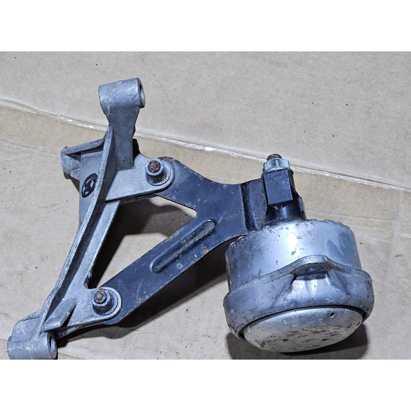 98637515400 Porsche Boxster 986 Right Auto Transmission Mount 1997-2004