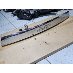 68083083AA Jeep Grand Cherokee Tailgate Chrome Panel 2011-2013 82212110