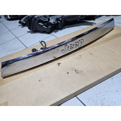 68083083AA Jeep Grand Cherokee Tailgate Chrome Panel 2011-2013 82212110