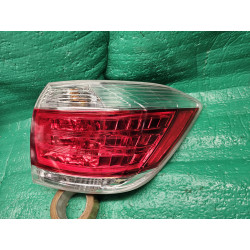 81550-0E070 Toyota Highlander Hybrid Right Tail Lamp 2011-2013