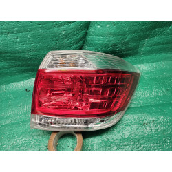 81550-0E070 Toyota Highlander Hybrid Right Tail Lamp 2011-2013