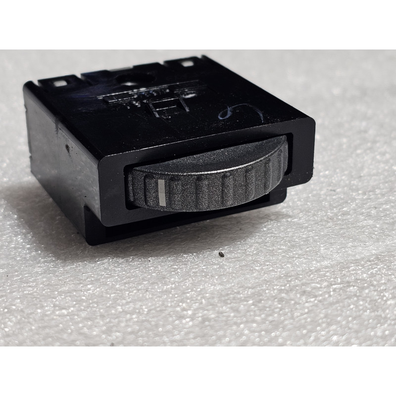 8A5T-11691-AAW Lincoln Navigator Component 2010-2013
