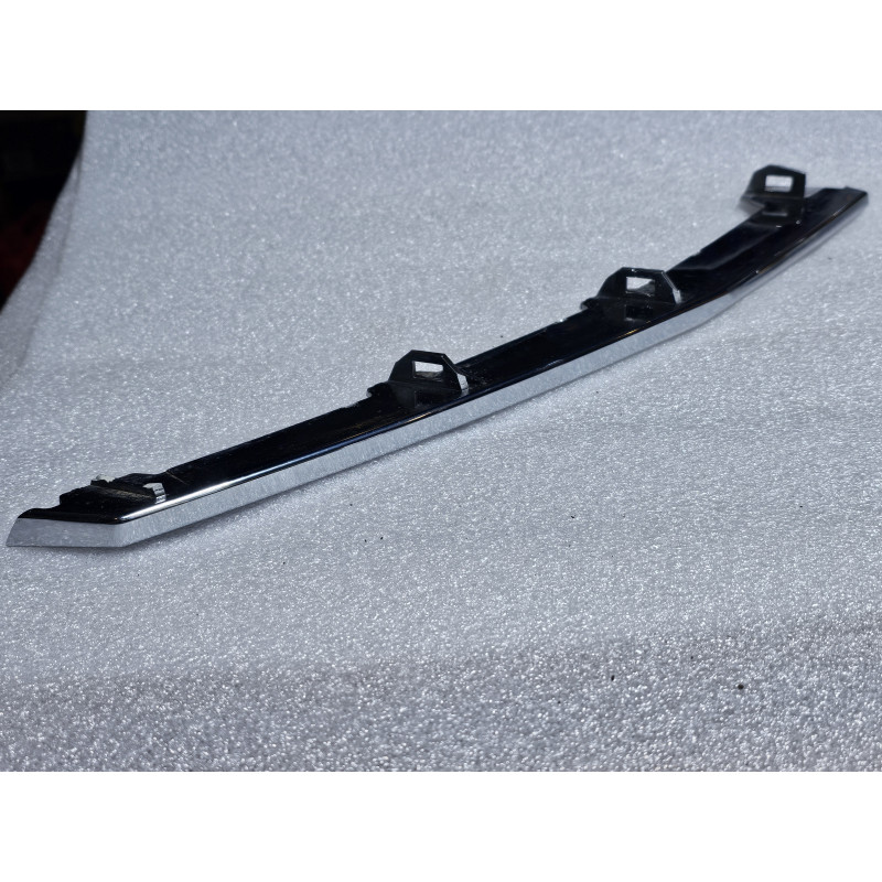 23449205 Chevrolet Camaro Left Lower Grille Grill Chrome Molding Trim