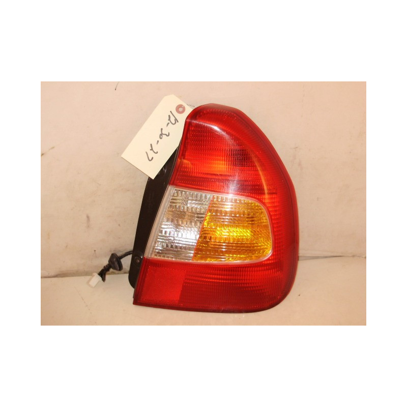 Hyundai Accent Right Tail Lamp 2000-2002