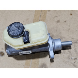 Lincoln Mark VIII Brake Master Cylinder Brake Fluid Reservoir 1993-1998