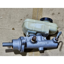 Lincoln Mark VIII Brake Master Cylinder Brake Fluid Reservoir 1993-1998