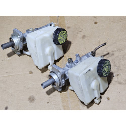 8646006 Volvo S60 Brake Master Cylinder Reservoir 2001-2007 8646008
