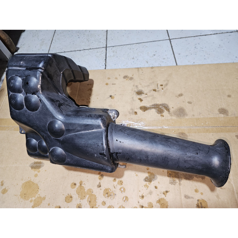 F3LE-9F805-AD Lincoln Mark VIII Right Air Cleaner Intake Resonator Duct